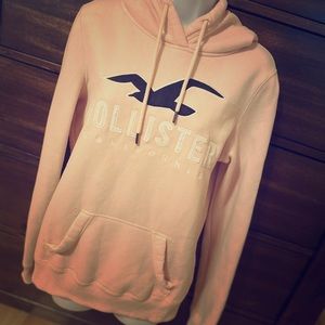 💕Super Cute Hollister Hoodie💕